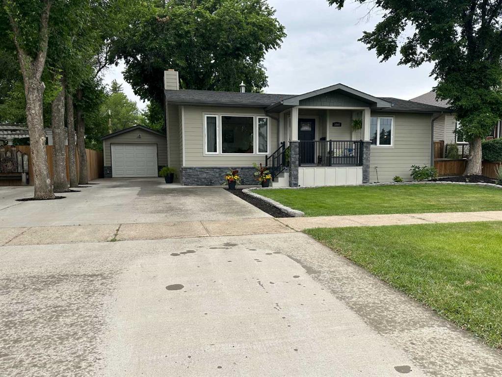 Picture of 5608 52 Street , Taber Real Estate Listing