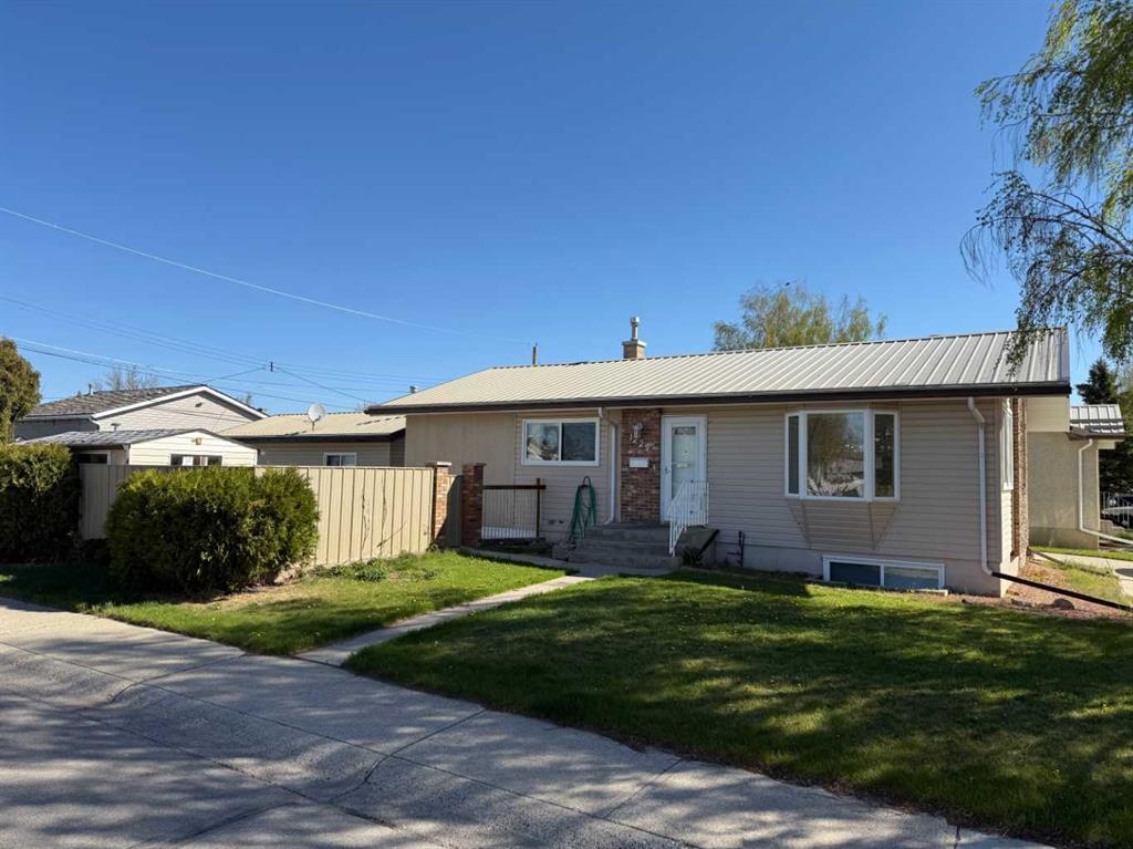 Picture of 1229 31A Street S, Lethbridge Real Estate Listing