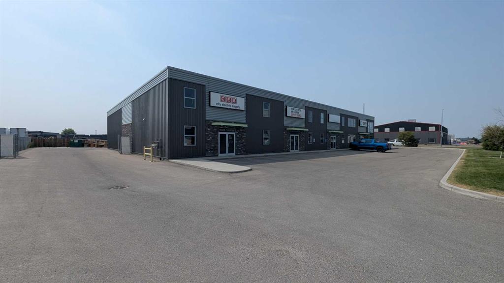 Picture of 1346 39 Street N, Lethbridge Real Estate Listing