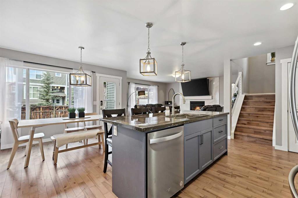 Picture of 134 Auburn Glen Circle SE, Calgary Real Estate Listing