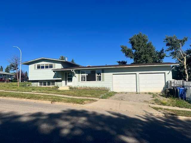 Picture of 10857 98 Avenue , Grande Cache Real Estate Listing