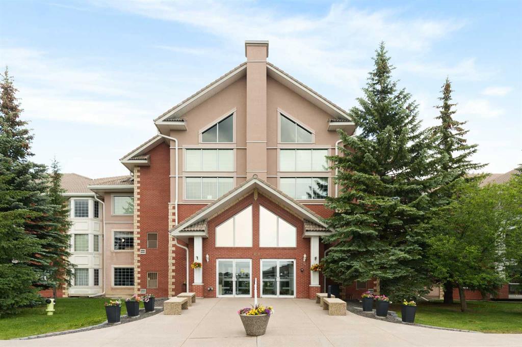 Picture of 152, 6868 Sierra Morena Boulevard SW, Calgary Real Estate Listing
