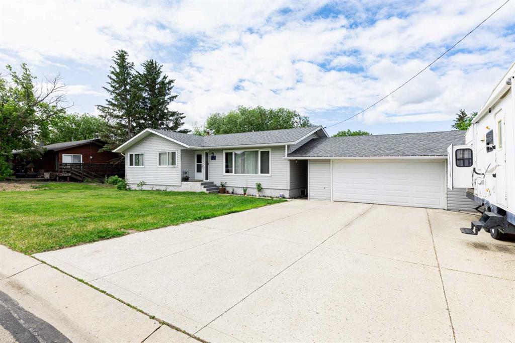 Picture of 4812 Lake Street , Alix Real Estate Listing