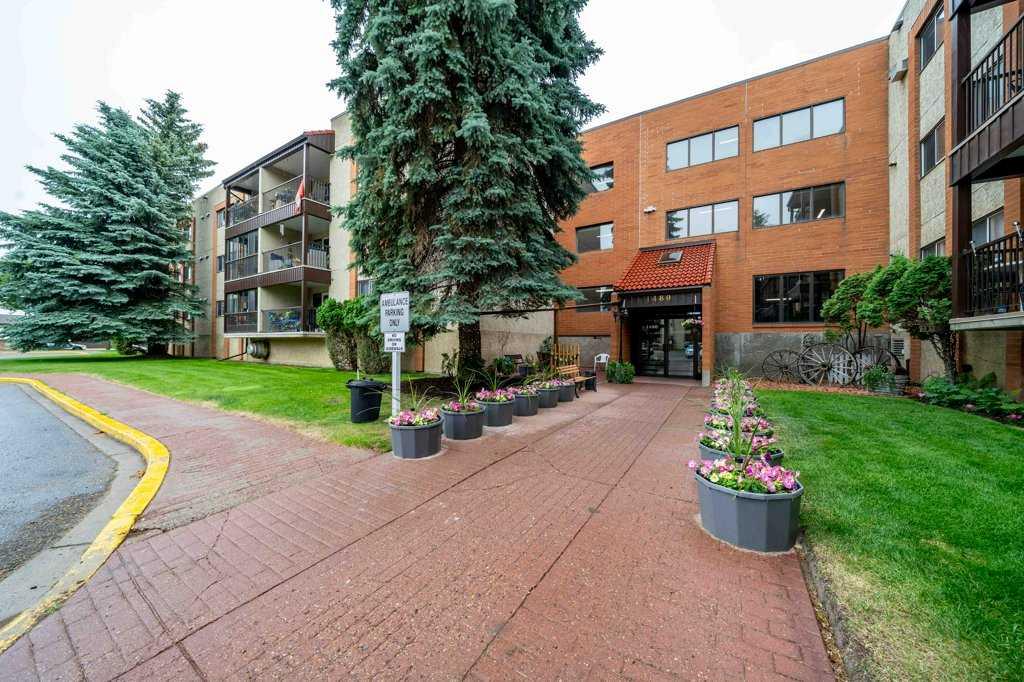 Picture of 235, 1480 Southview Drive SE, Medicine Hat Real Estate Listing