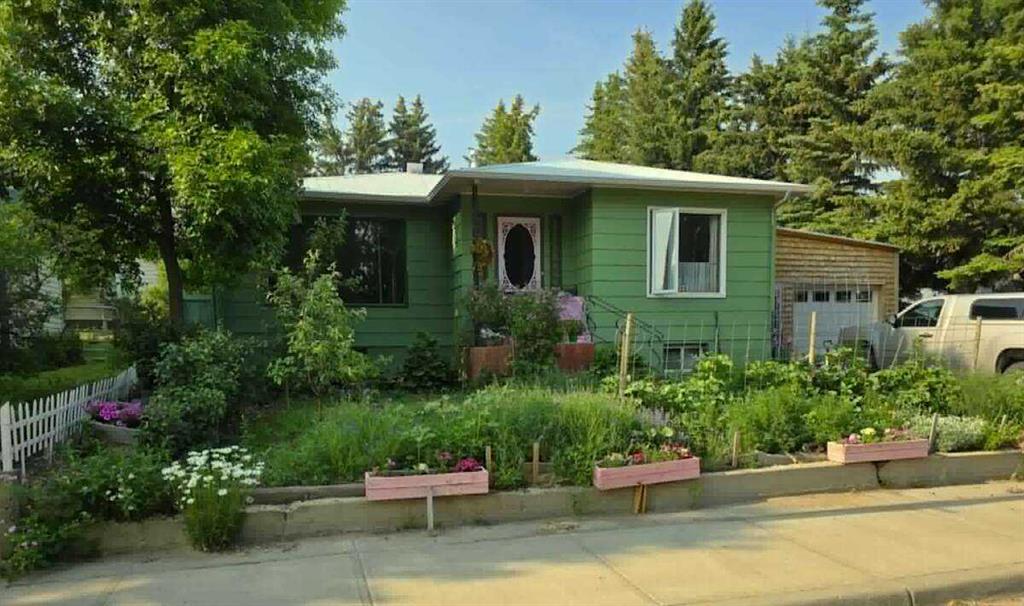 Picture of 221 Center Avenue NE, Milk River Real Estate Listing
