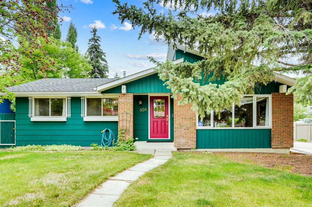 Picture of 956 Parkvalley Way SE, Calgary Real Estate Listing