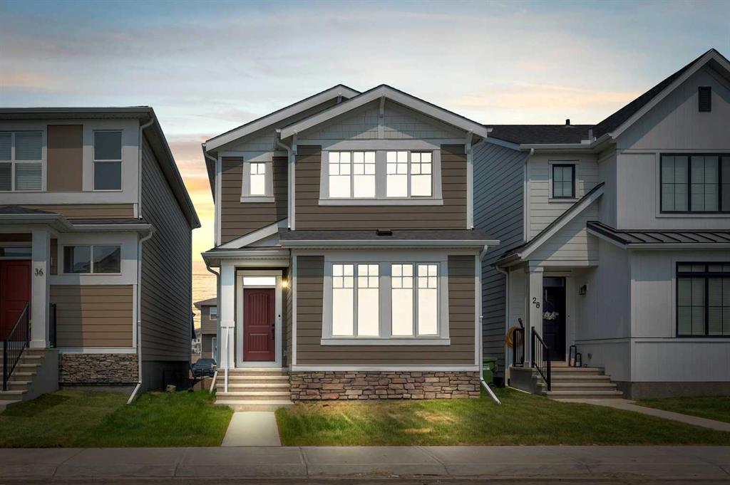 Picture of 32 Rowmont Common NW, Calgary Real Estate Listing