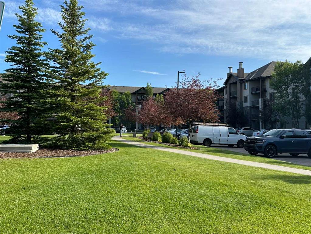 Picture of 1107, 8 Bridlecrest Drive SW, Calgary Real Estate Listing