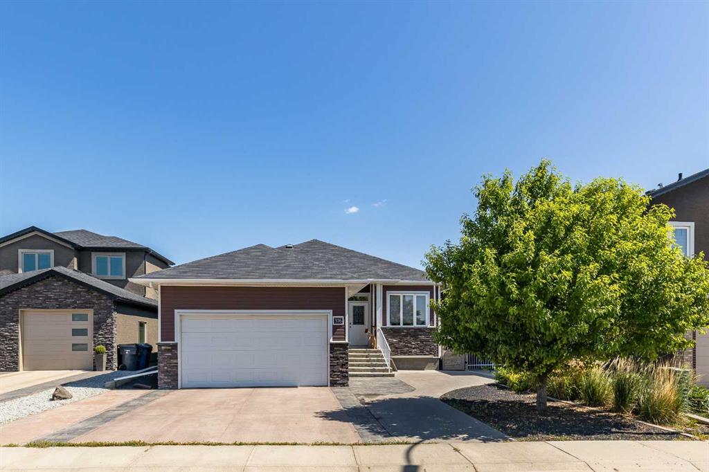 Picture of 376 Somerside Crescent SE, Medicine Hat Real Estate Listing