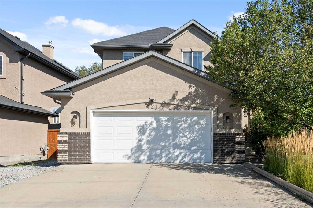 Picture of 121 Oakmere Point , Chestermere Real Estate Listing