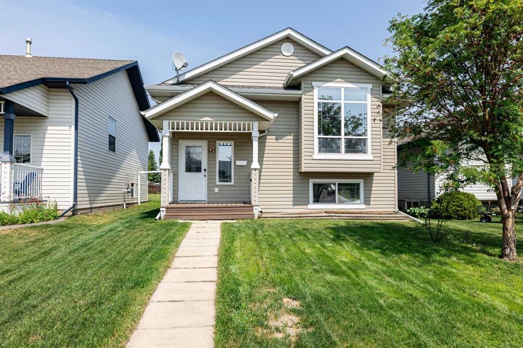 Picture of 92 Woodland Drive , Lacombe Real Estate Listing