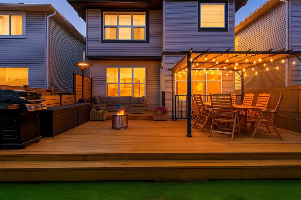 Picture of 415 Hillcrest Circle SW, Airdrie Real Estate Listing