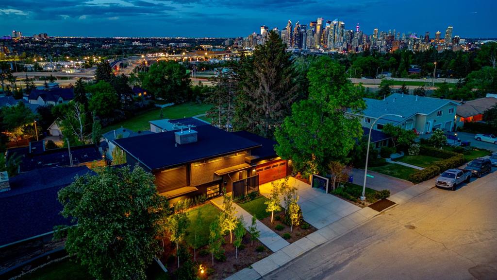 Picture of 2316 Sunset Avenue SW, Calgary Real Estate Listing