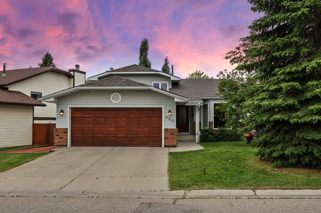 Picture of 400 Hawkcliff Way NW, Calgary Real Estate Listing