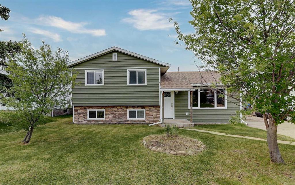 Picture of 10003 94 Avenue , Wembley Real Estate Listing