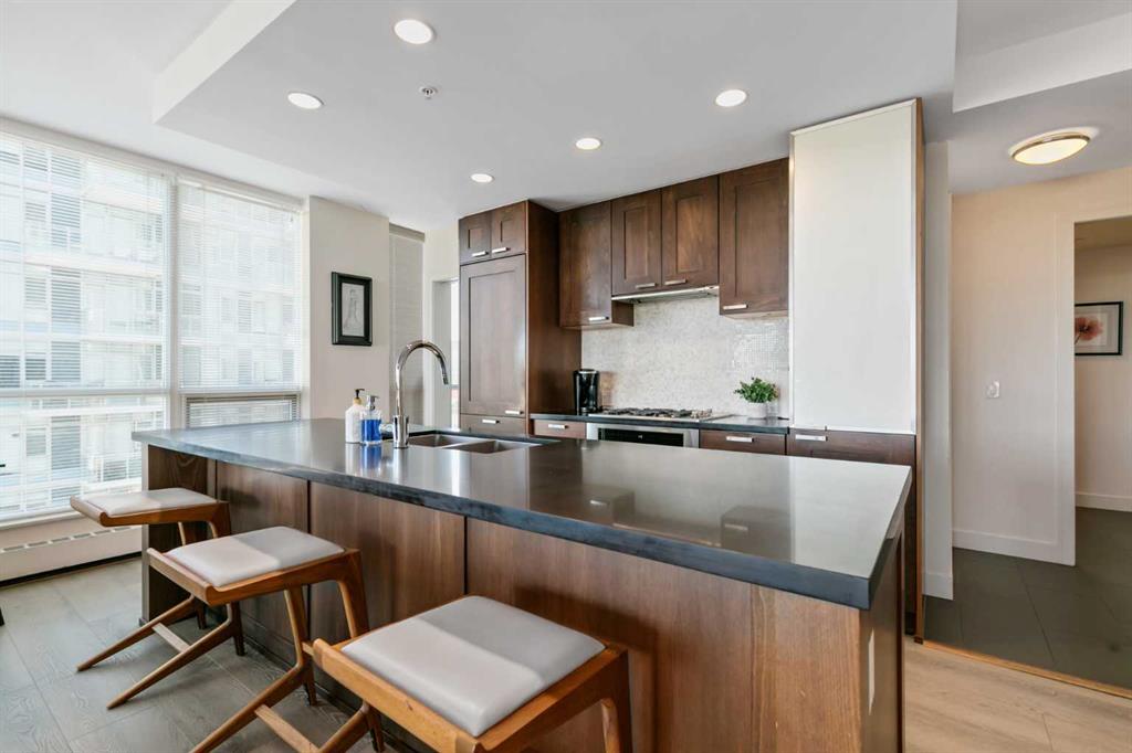 Picture of 1213, 222 Riverfront Avenue SW, Calgary Real Estate Listing