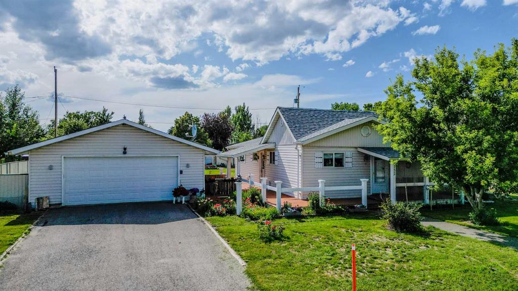 Picture of 132 2 Street SE, Turin Real Estate Listing