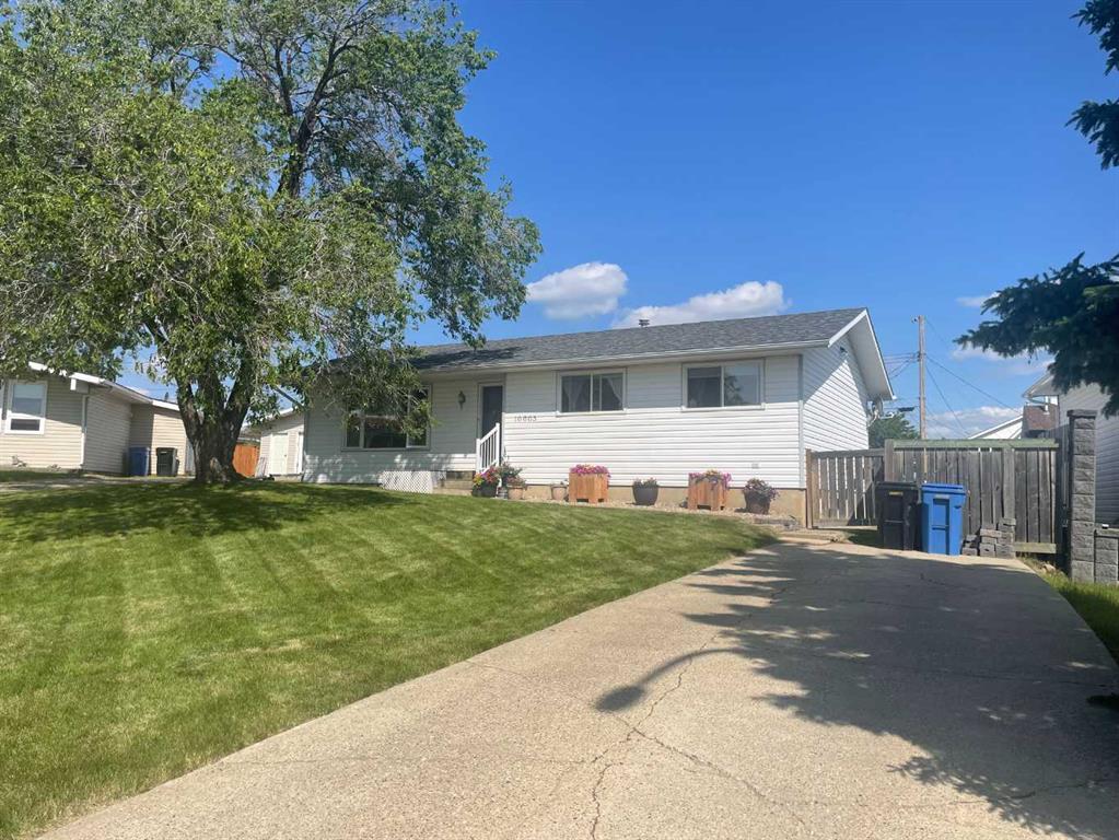 Picture of 10605 107 StreetClose , Fairview Real Estate Listing