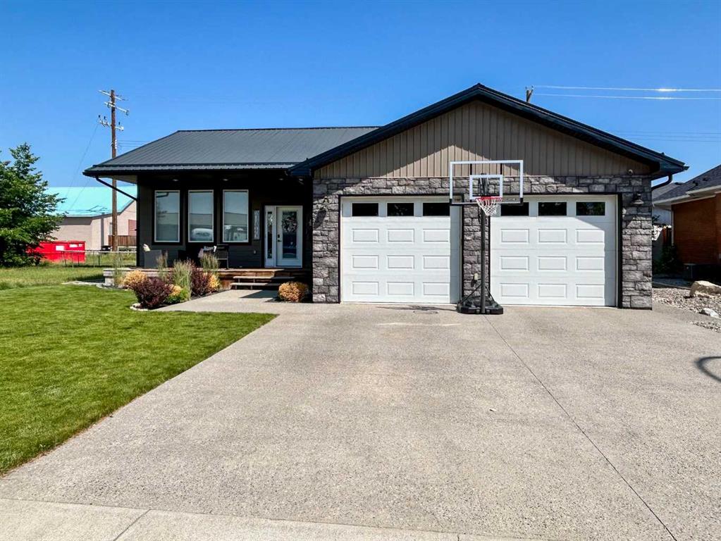 Picture of 319 22 Street , Fort Macleod Real Estate Listing
