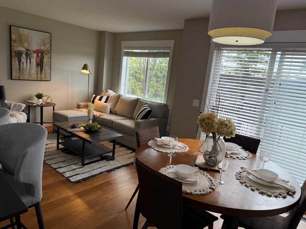 Picture of 23 WEST COACH Manor SW, Calgary Real Estate Listing