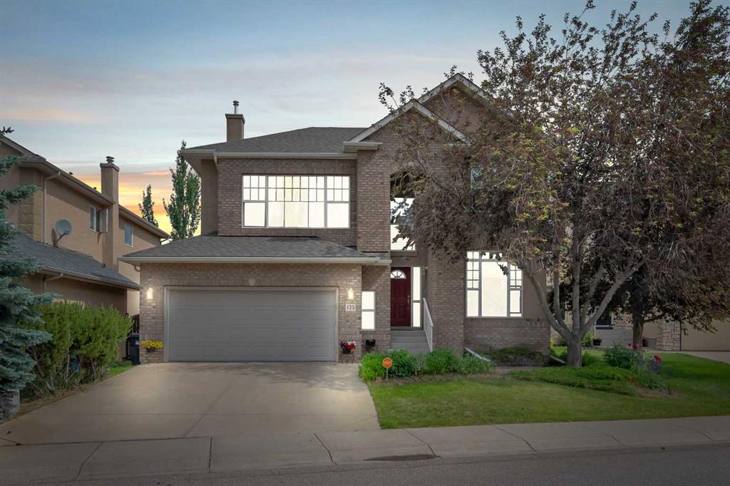 Picture of 125 Strathlea Court SW, Calgary Real Estate Listing