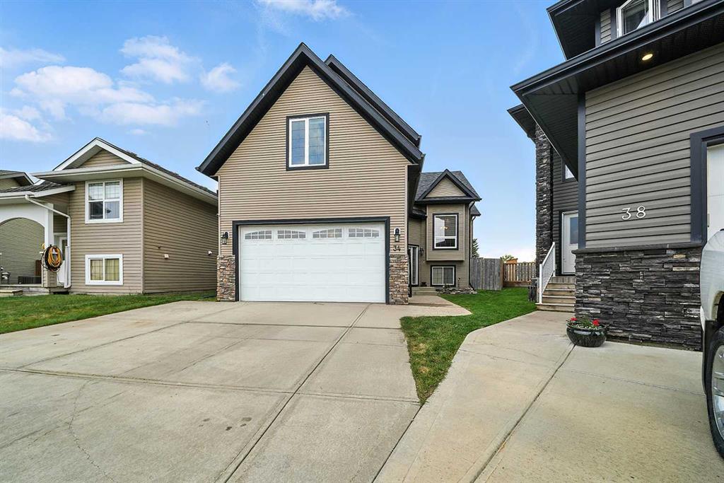 Picture of 34 Rolling Hills Bay , Blackfalds Real Estate Listing