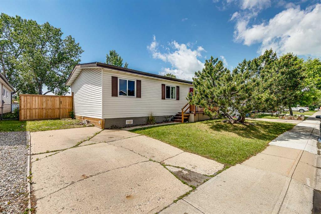 Picture of 77 Spring Dale Circle SE, Airdrie Real Estate Listing