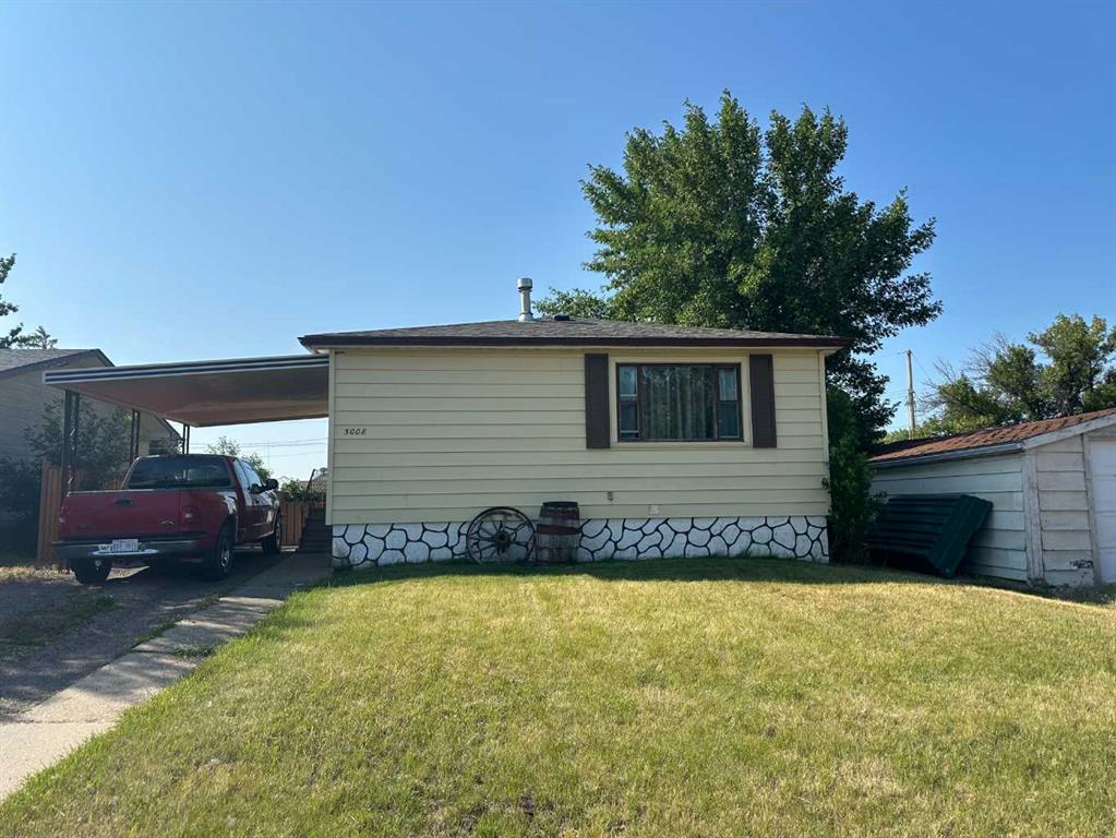 Picture of 5008 42 Avenue , Taber Real Estate Listing