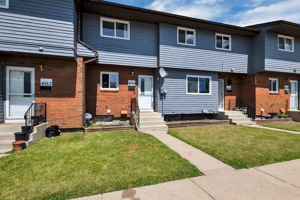 Picture of 204, 4516 47 Street , Innisfail Real Estate Listing
