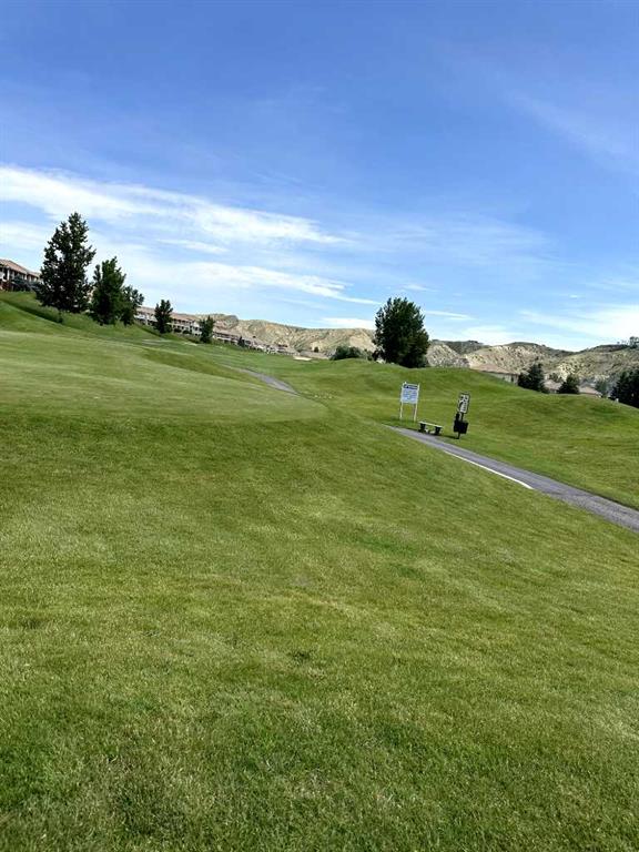 Picture of 260 Canyon Boulevard W, Lethbridge Real Estate Listing