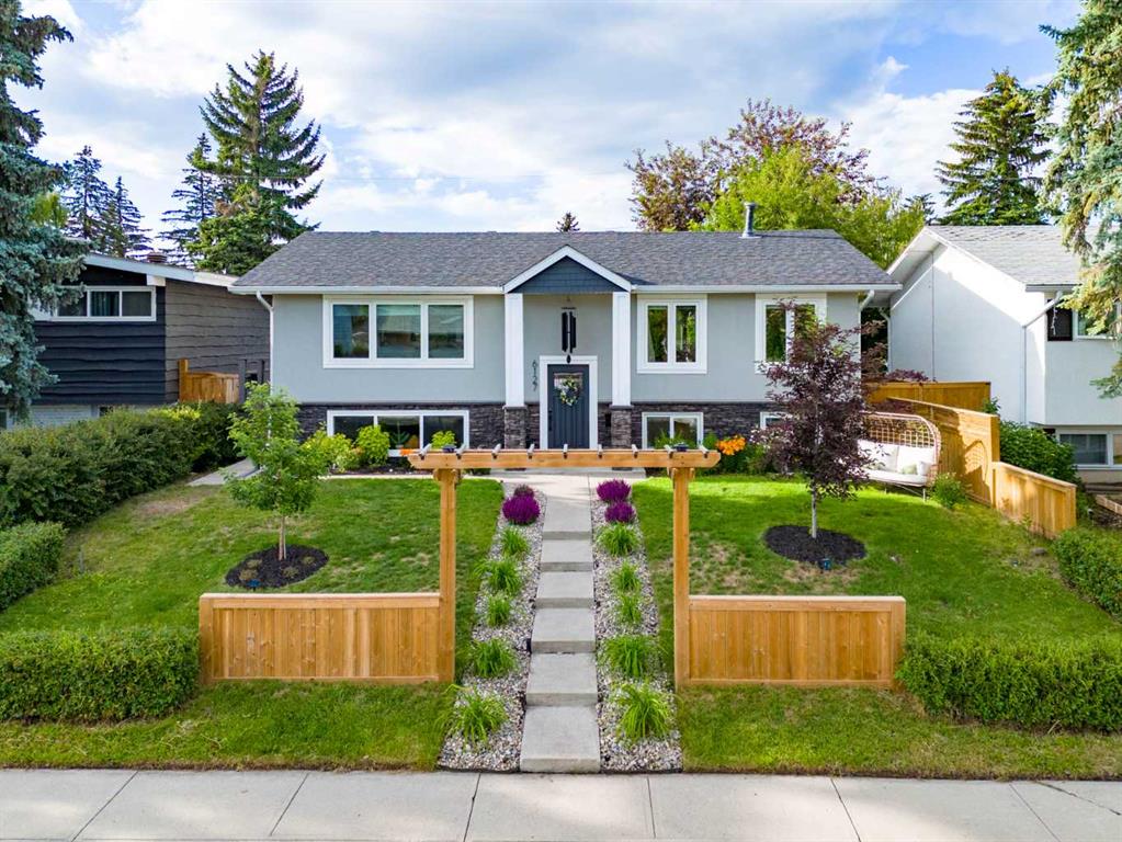 Picture of 6127 Longmoor Way SW, Calgary Real Estate Listing