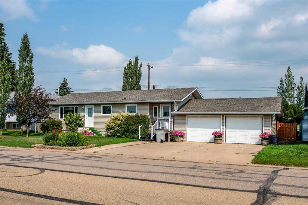 Picture of 233 14 Street , Wainwright Real Estate Listing