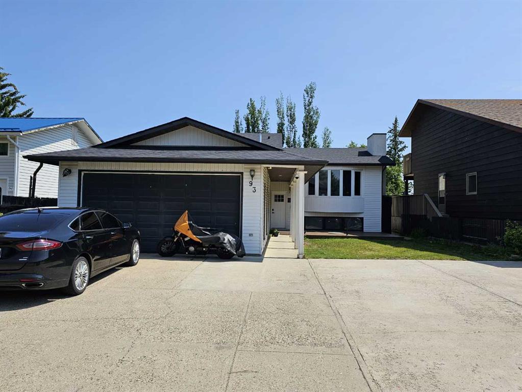 Picture of 93 Mohawk Road W, Lethbridge Real Estate Listing