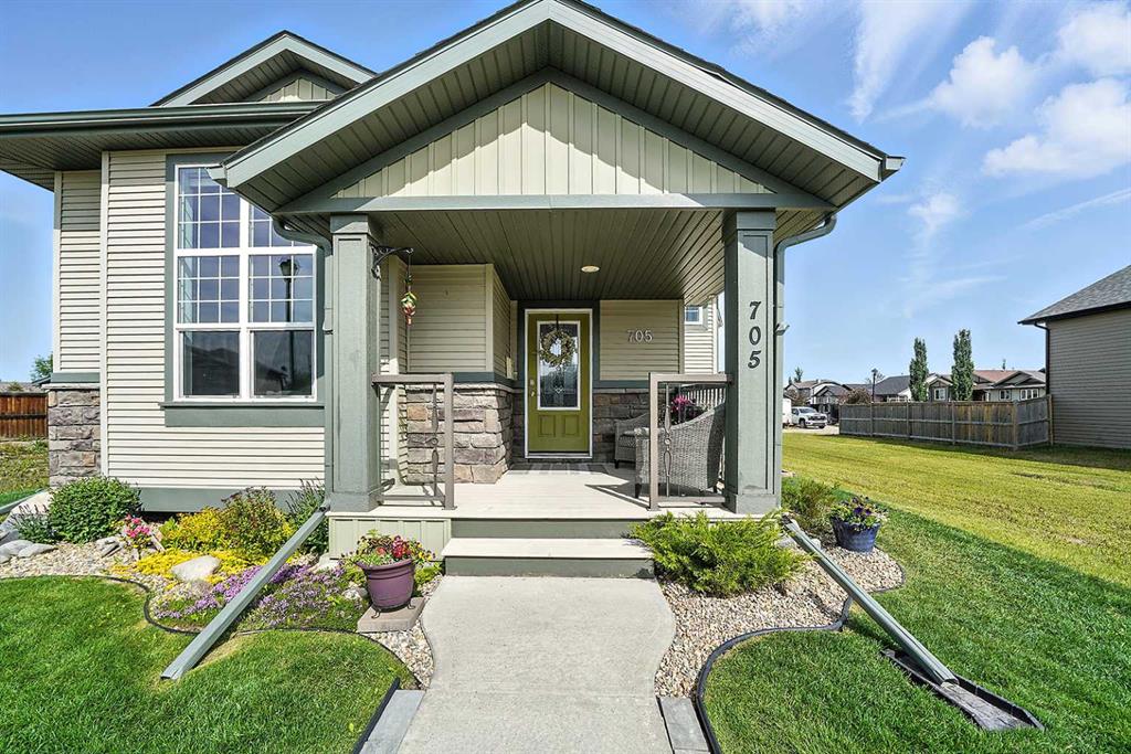 Picture of 705 Cypress Lane , Springbrook Real Estate Listing