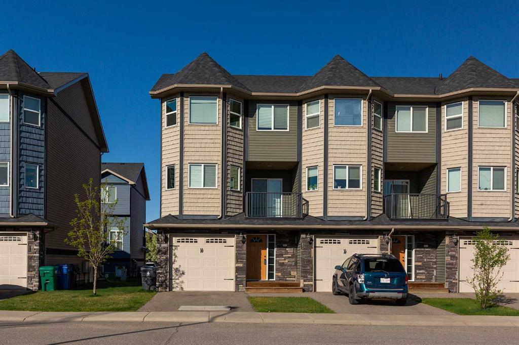 Picture of 853 Mt Sundance Manor W, Lethbridge Real Estate Listing