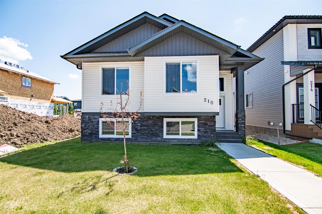 Picture of 210 LIVINGSTON Close , Red Deer Real Estate Listing