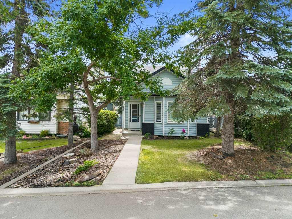 Picture of 95 Shawglen Way SW, Calgary Real Estate Listing