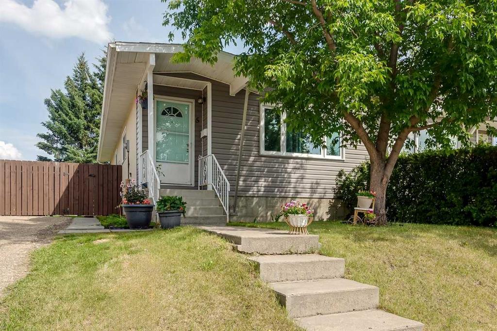 Picture of 5 Green Court , Lacombe Real Estate Listing