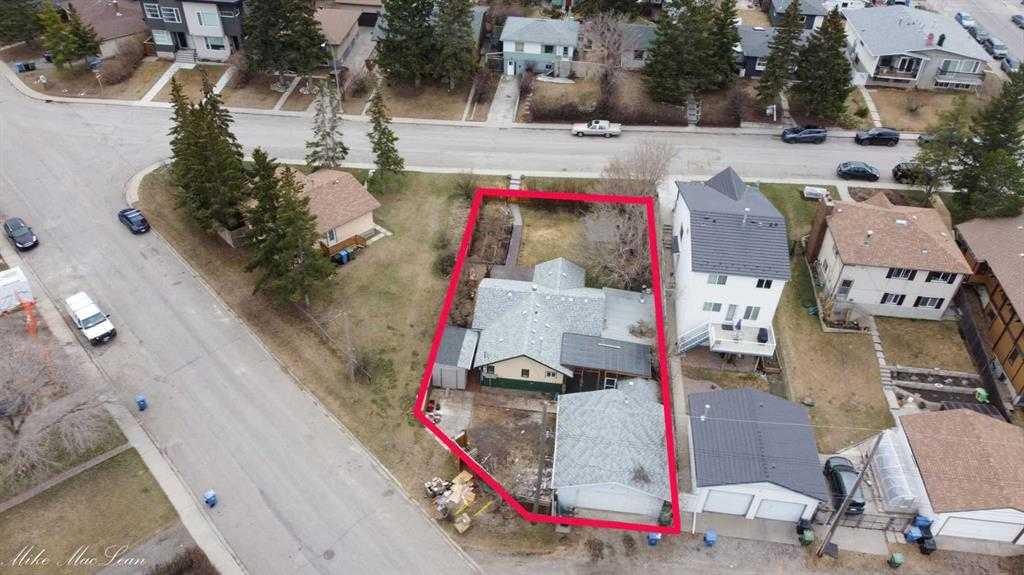 Picture of 7724 47 Avenue NW, Calgary Real Estate Listing
