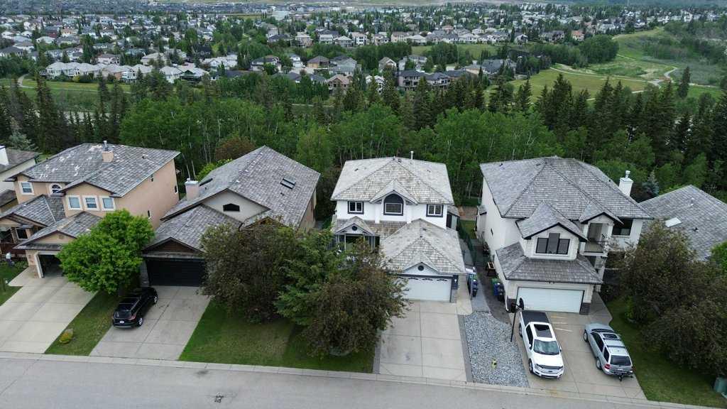 Picture of 52 Bow Ridge Crescent , Cochrane Real Estate Listing