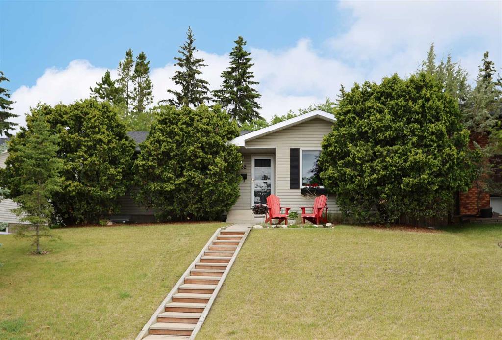 Picture of 8432 64 Avenue NW, Calgary Real Estate Listing
