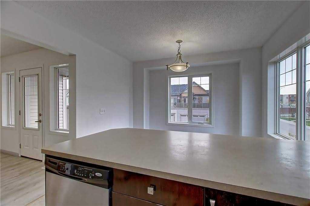 Picture of 167 Windstone Crescent SW, Airdrie Real Estate Listing