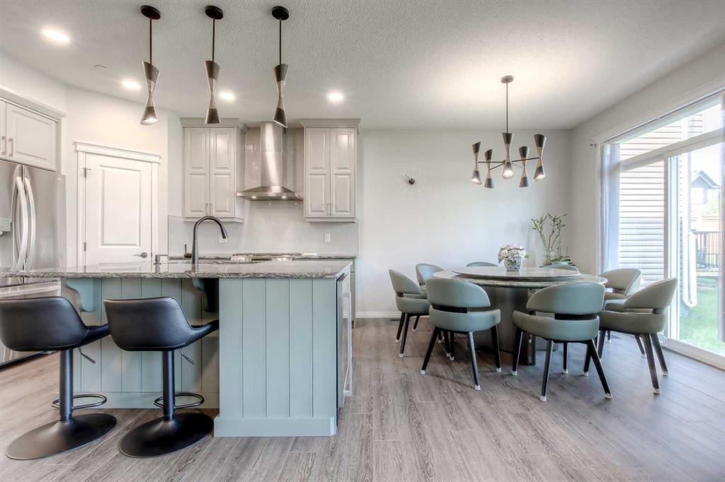 Picture of 17 Calhoun Crescent NE, Calgary Real Estate Listing