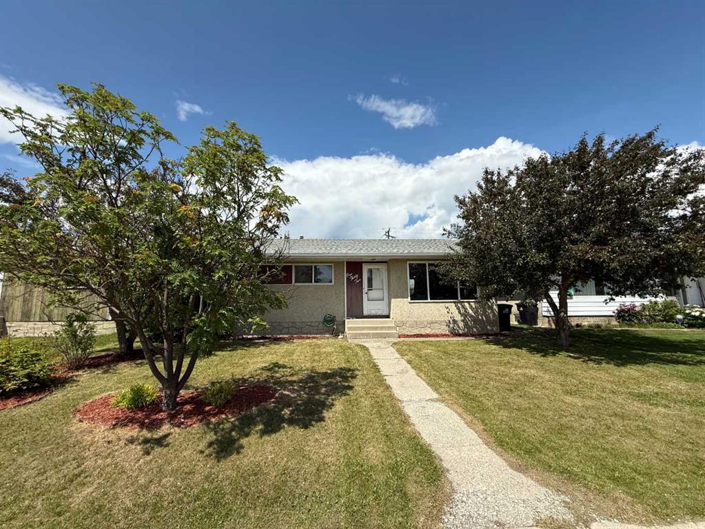 Picture of 132 Maple Drive , Hinton Real Estate Listing