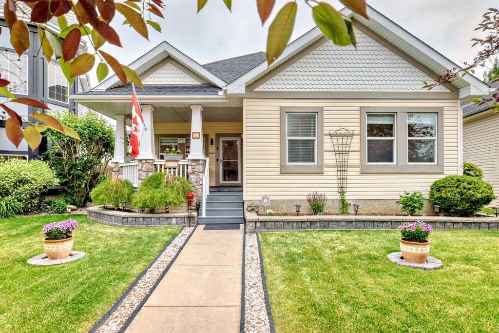 Picture of 42 Inverness Close SE, Calgary Real Estate Listing