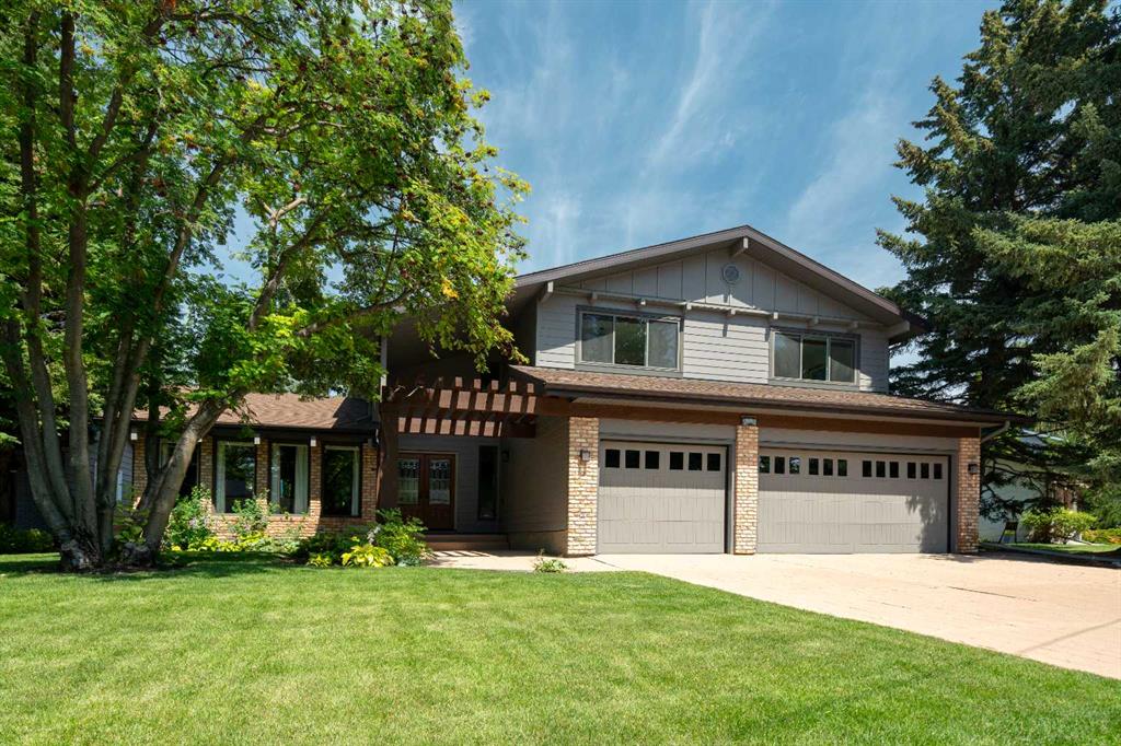 Picture of 163 Bay View Drive SW, Calgary Real Estate Listing