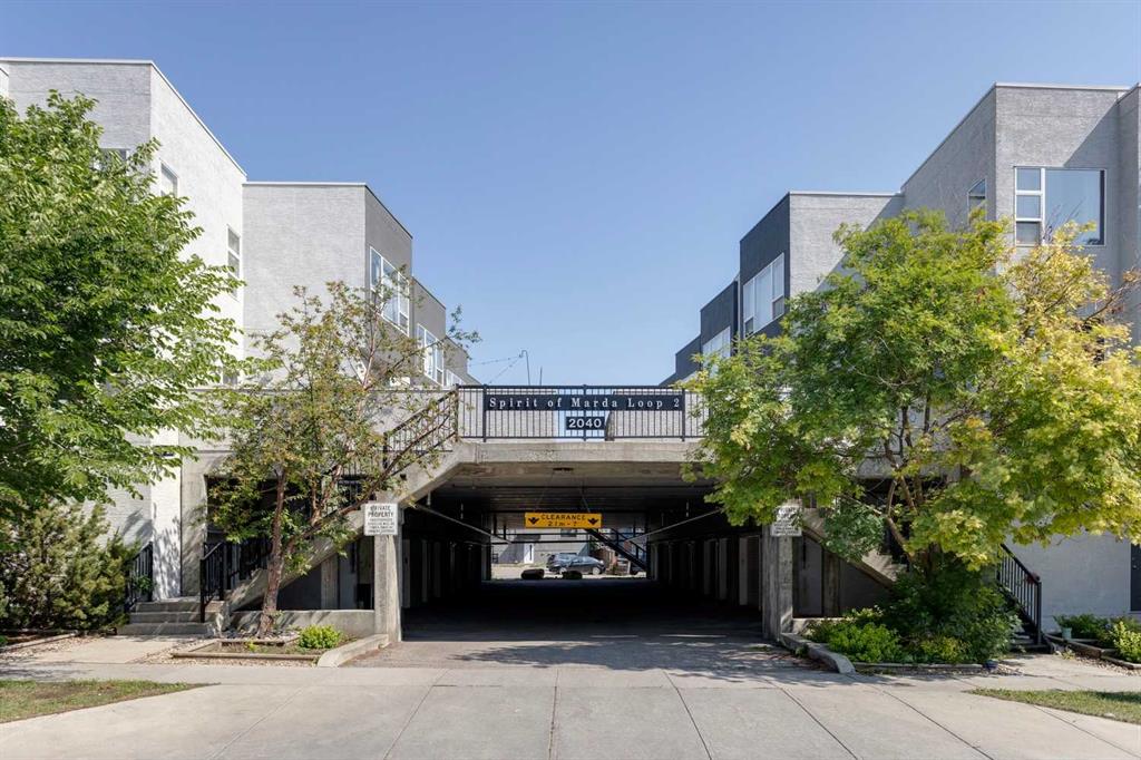 Picture of 3, 2040 35 Avenue SW, Calgary Real Estate Listing