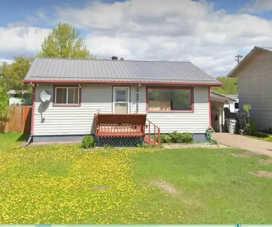 Picture of 4916, 58 Avenue  , High Prairie Real Estate Listing