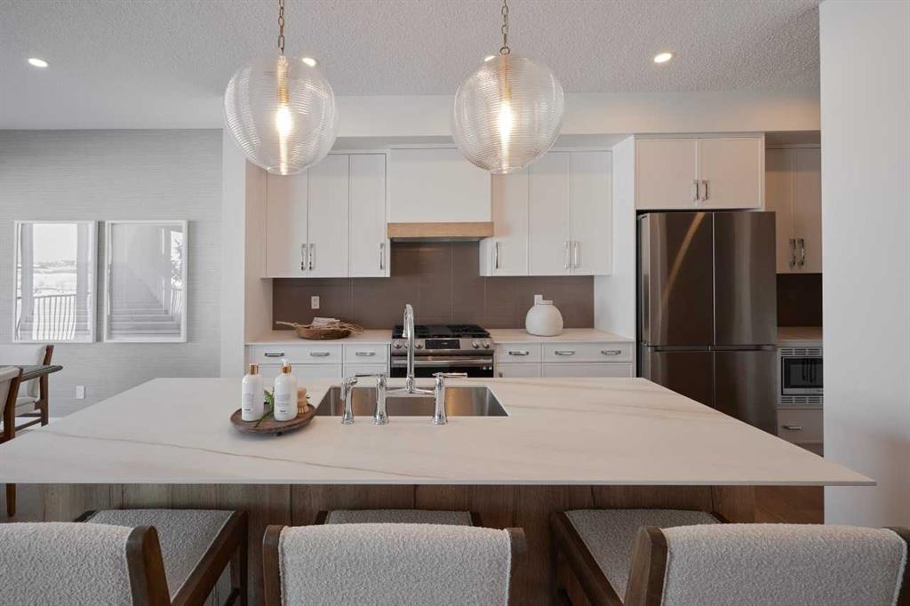 Picture of 120 Mallard Grove SE, Calgary Real Estate Listing