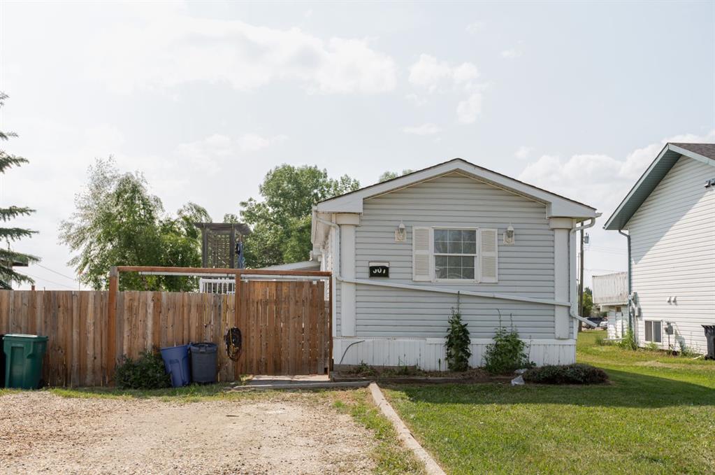 Picture of 507 6 Avenue , Beaverlodge Real Estate Listing